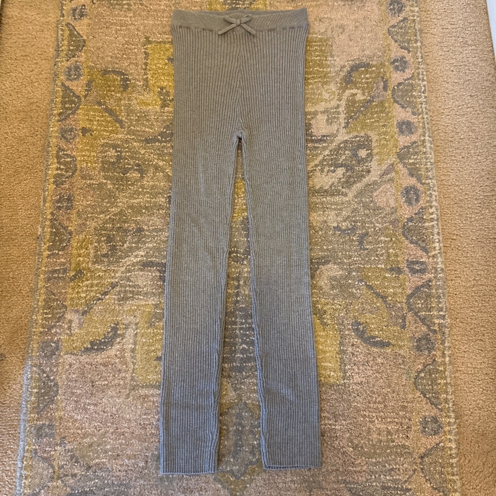 Janie and Jack Grey Ribbed Leggings!